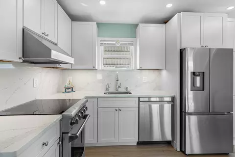 Kitchen - 209 Java Dr #K, Briny Breezes, FL 33435 photo 2 of 3