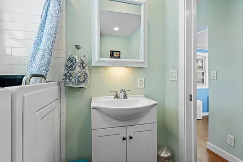 Bath - 209 Java Dr #K, Briny Breezes, FL 33435 photo 2 of 2
