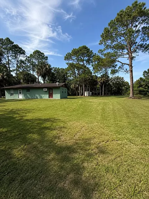 Exterior - 2054 NW 128th Ave, Okeechobee, FL 34972 photo 4 of 5