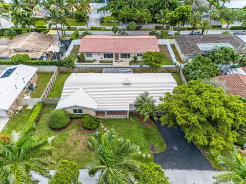 2750 SE 3rd St, Pompano Beach, FL 33062