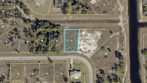 655 Clancy St E, Lehigh Acres, FL 33974 photo 2