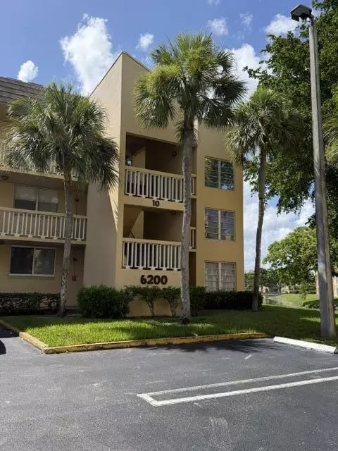 6200 NW 62nd St #206, Tamarac, FL 33319