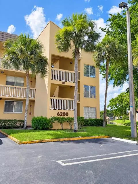 6200 NW 62nd St #206, Tamarac, FL 33319