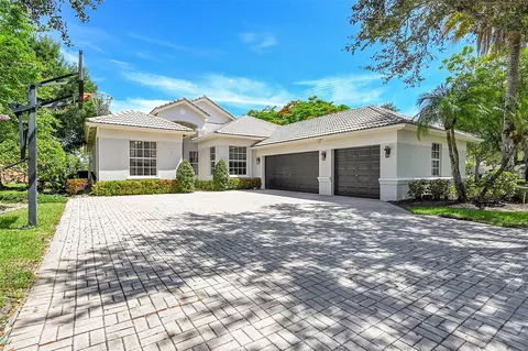 11163 NW 69th Pl, Parkland, FL 33076