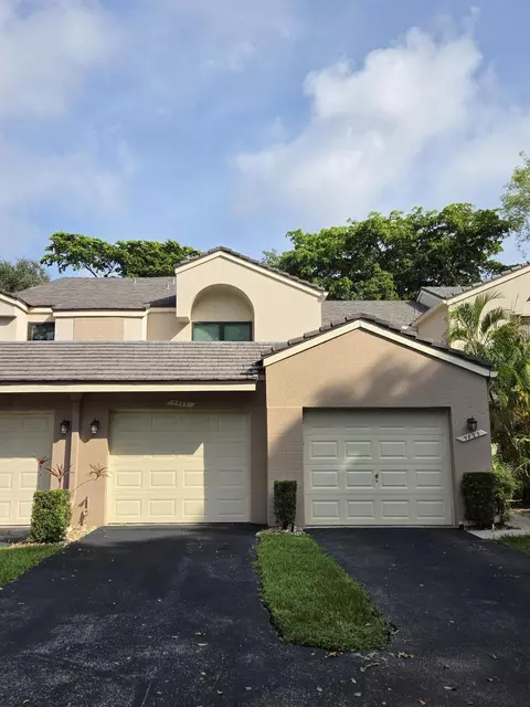 9825 NW 1st Ct, Plantation, FL 33324