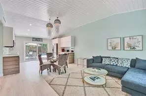 2516 NE 12th St #1-2, Fort Lauderdale, FL 33304