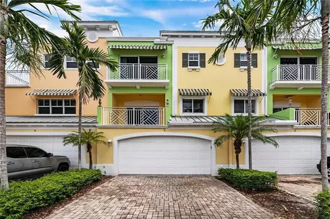 708 SE 15th St #3, Fort Lauderdale, FL 33316
