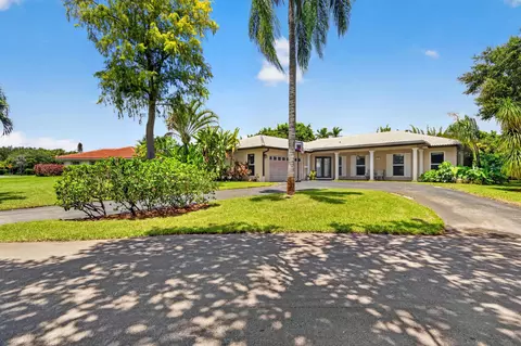 9404 NW 37th Ct, Coral Springs, FL 33065