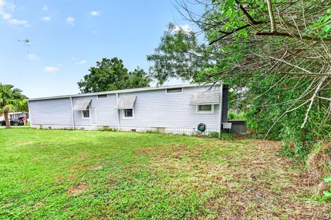 Exterior - 655 W Marlin Cir, Micco, FL 32976 photo 7 of 9