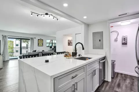 1000 River Reach Dr #321, Fort Lauderdale, FL 33315