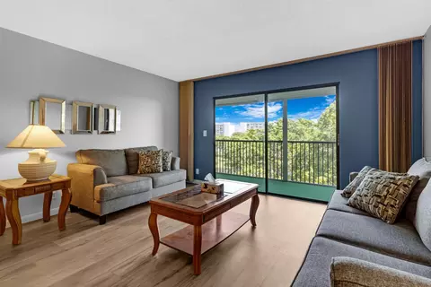 2209 S Cypress Bend Dr #507, Pompano Beach, FL 33069