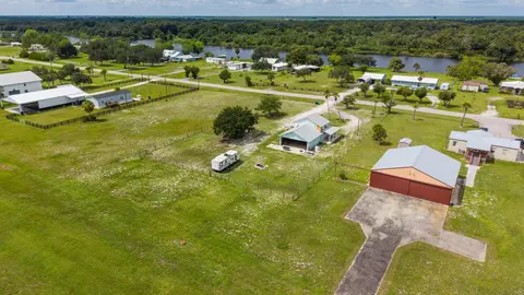 View/Area - 19695 NW 80th Dr, Okeechobee, FL 34972 photo 7 of 11