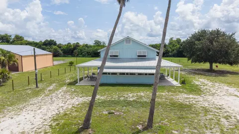 Exterior - 19695 NW 80th Dr, Okeechobee, FL 34972 photo 1 of 9