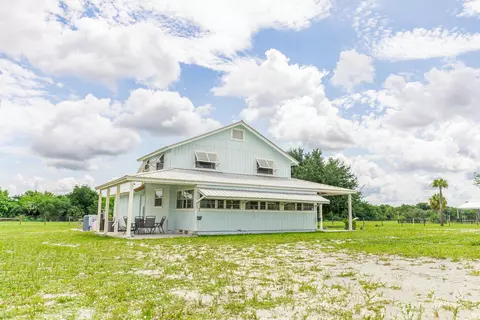 Exterior - 19695 NW 80th Dr, Okeechobee, FL 34972 photo 8 of 9
