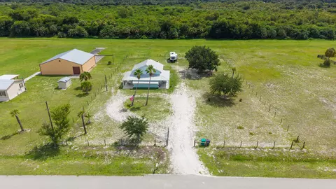 View/Area - 19695 NW 80th Dr, Okeechobee, FL 34972 photo 4 of 11