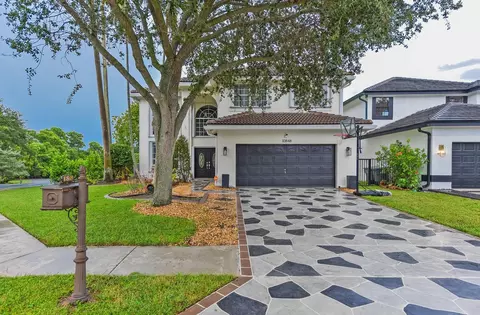 10848 Tamoron Ln, Boca Raton, FL 33498