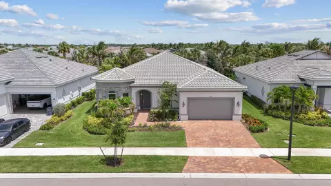 10799 Stellar Cir, Palm Beach Gardens, FL 33412