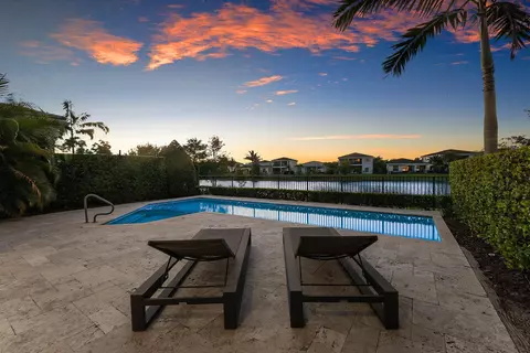 13689 Artisan Cir, Palm Beach Gardens, FL 33418