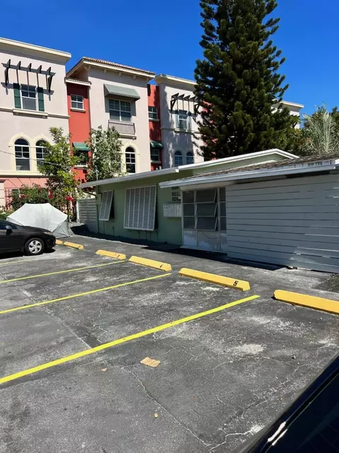 1033 NE 17th Way #605, Fort Lauderdale, FL 33304