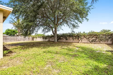 913 SE Forrest Park Dr, Stuart, FL 34994 photo 25