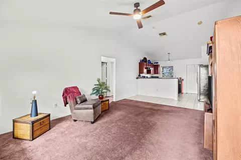 913 SE Forrest Park Dr, Stuart, FL 34994 photo 5