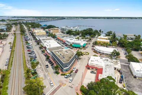 913 SE Forrest Park Dr, Stuart, FL 34994 photo 28
