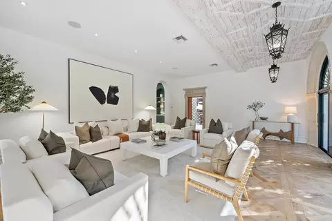206 Phipps Plz, Palm Beach, FL 33480 photo 4