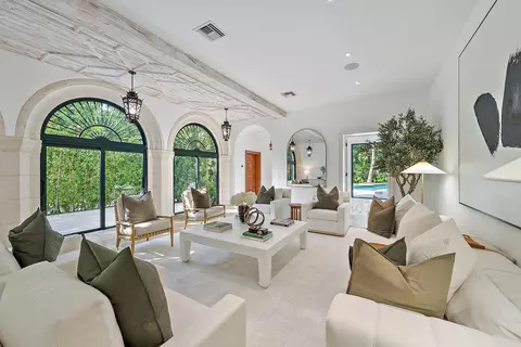 206 Phipps Plz, Palm Beach, FL 33480 photo 3