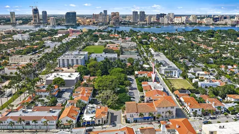 206 Phipps Plz, Palm Beach, FL 33480 photo 38