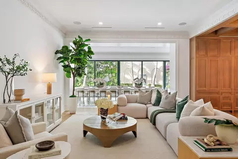 206 Phipps Plz, Palm Beach, FL 33480 photo 6