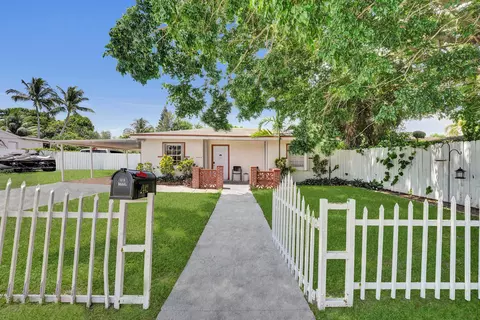 2442 Funston St, Hollywood, FL 33020