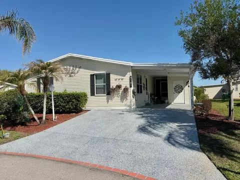 8181 14th Hole Dr, Port Saint Lucie, FL 34952
