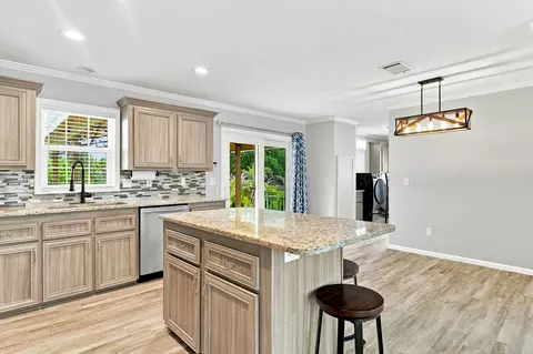 Kitchen - 4675 SE Circle Way, Stuart, FL 34997 photo 5 of 5