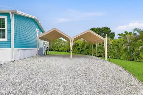 Exterior - 4675 SE Circle Way, Stuart, FL 34997 photo 10 of 12