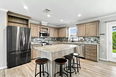 Kitchen - 4675 SE Circle Way, Stuart, FL 34997 photo 1 of 5