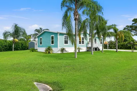 Exterior - 4675 SE Circle Way, Stuart, FL 34997 photo 2 of 12
