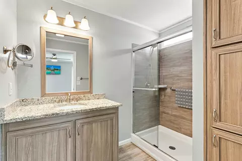 Bath - 4675 SE Circle Way, Stuart, FL 34997 photo 1 of 3