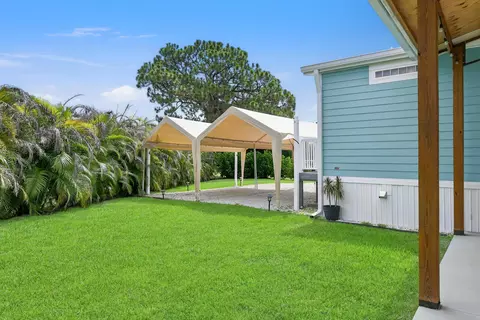 Exterior - 4675 SE Circle Way, Stuart, FL 34997 photo 9 of 12