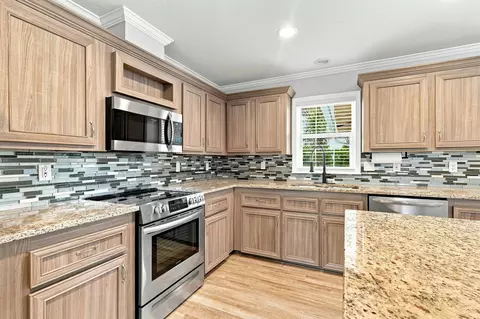 Kitchen - 4675 SE Circle Way, Stuart, FL 34997 photo 2 of 5