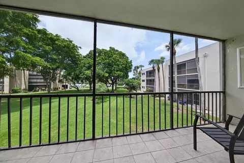 5190 Las Verdes Cir #214, Delray Beach, FL 33484