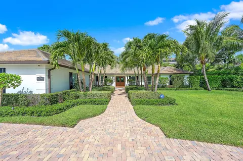 11785 Lake Shore Pl, North Palm Beach, FL 33408