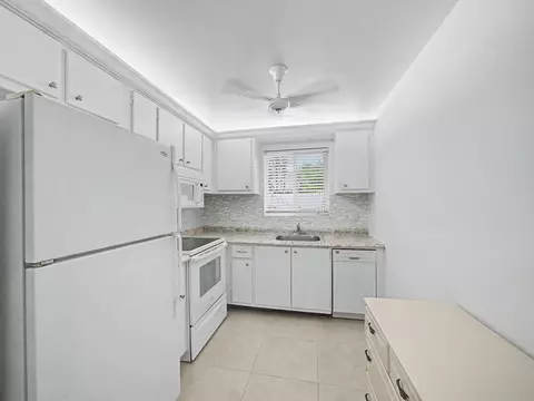 3 Westwood Ave #101E, Tequesta, FL 33469 photo 5