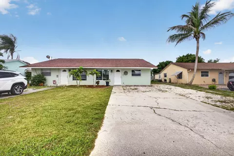 8717 SE Sandy Ln, Hobe Sound, FL 33455