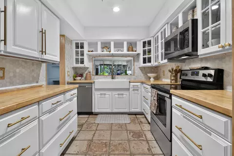 Kitchen - 706 Ocean Dunes Cir, Jupiter, FL 33477 photo 1 of 5