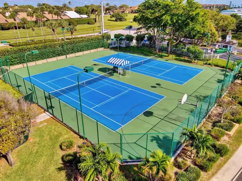 View/Area - 706 Ocean Dunes Cir, Jupiter, FL 33477 photo 7 of 11