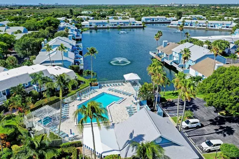 View/Area - 706 Ocean Dunes Cir, Jupiter, FL 33477 photo 5 of 11