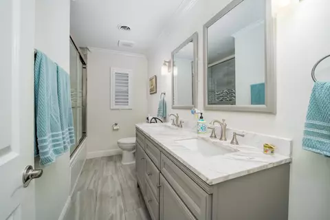 Bath - 3273 SE Fairway E, Stuart, FL 34997 photo 4 of 4
