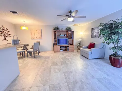 9 Crossings Cir #D, Boynton Beach, FL 33435