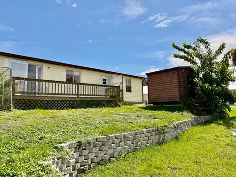 Exterior - 2301 SE 33rd St, Okeechobee, FL 34974 photo 2 of 4