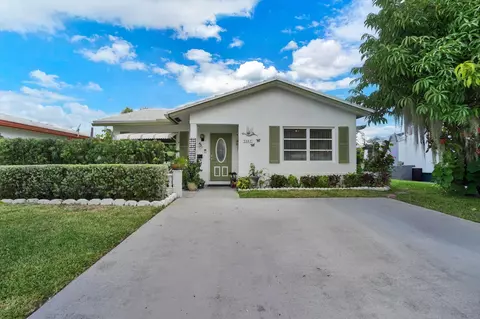7107 NW 73rd St, Tamarac, FL 33321